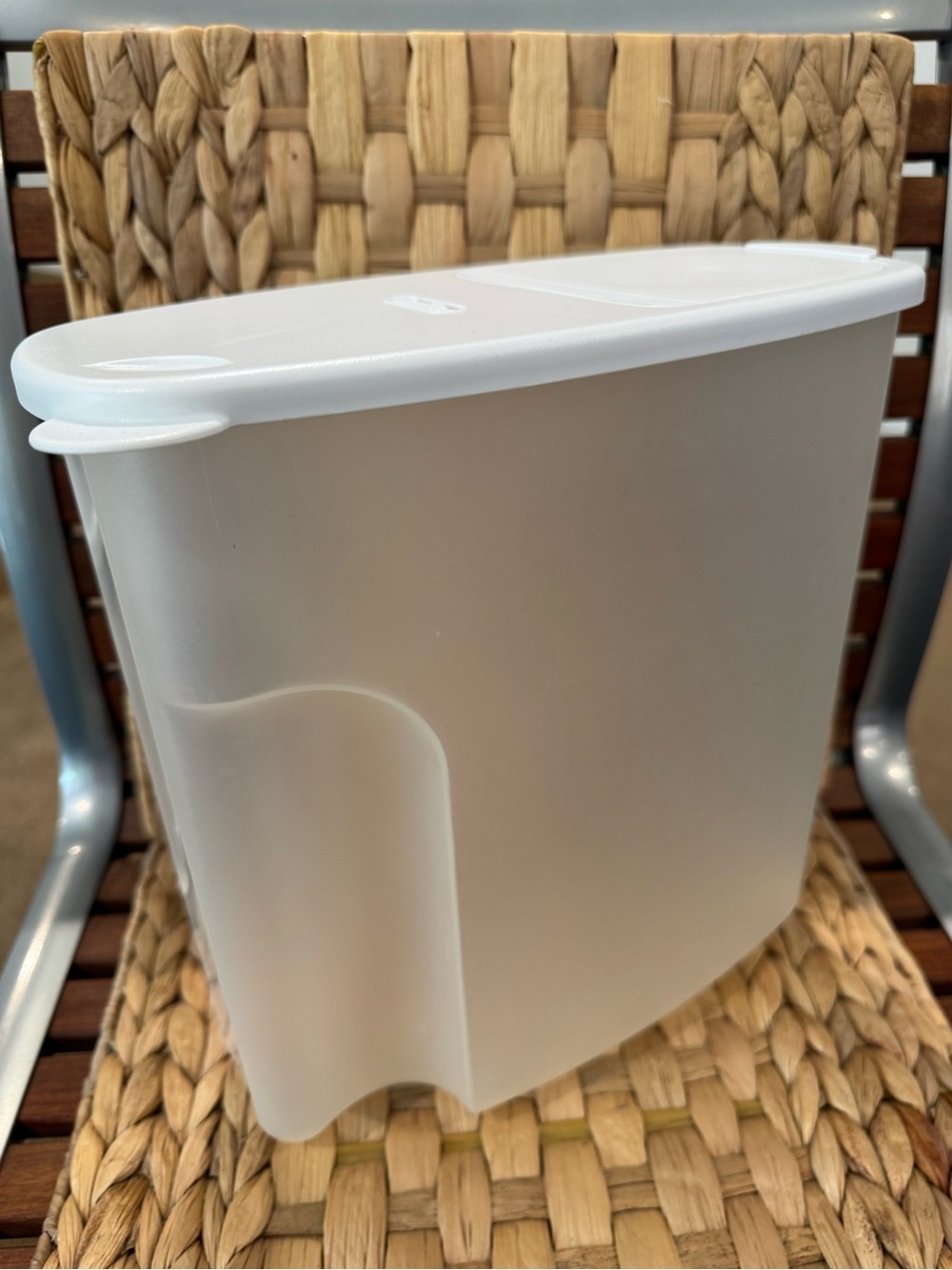 Sterilite Pantry Storage Container Snap Lid Cereal, powder detergent, etc